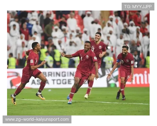 印度队主场优势尽显，全场观众热情高涨，印度国家队